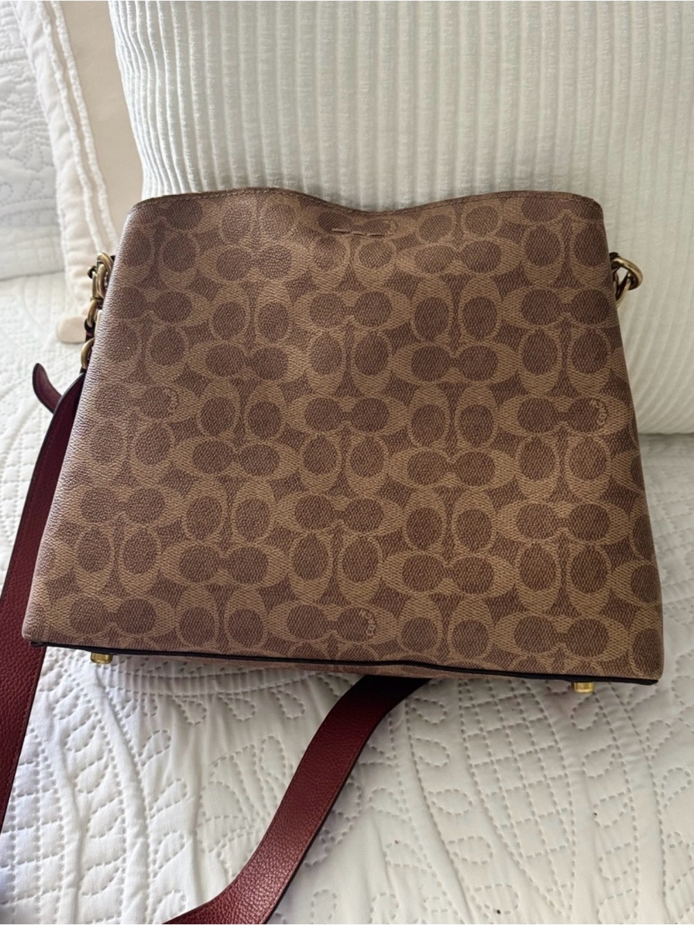 Coach Signature Canvas
Shoulder Bag and Zip Wallet in Brown/Saddle - Picture 3 of 10